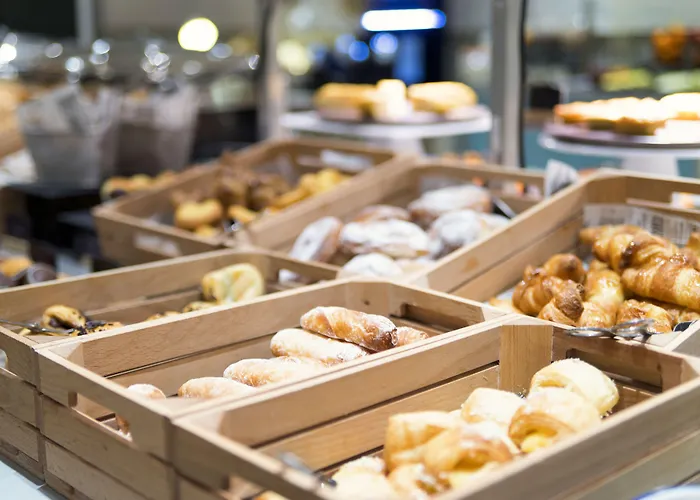 מלון Vincci Lys 4*