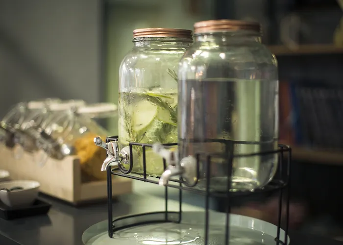 Petit Palace Plaza De La Reina Hotel