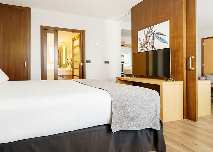 Hotel Ilunion 4 Valence