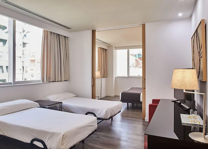 Szálloda Silken Puerta