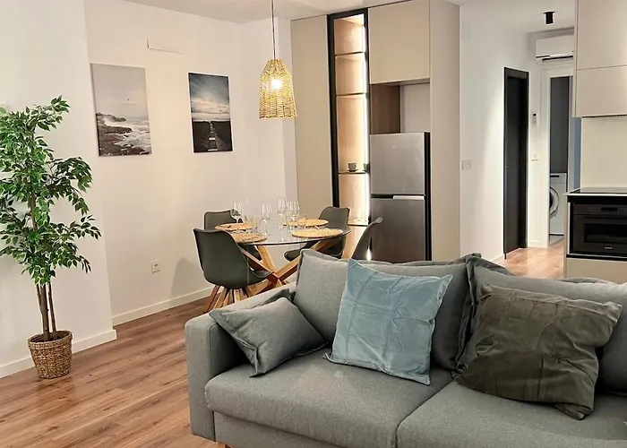 Artes 3- Private Sunny Terrace & 2 Baths Walencja