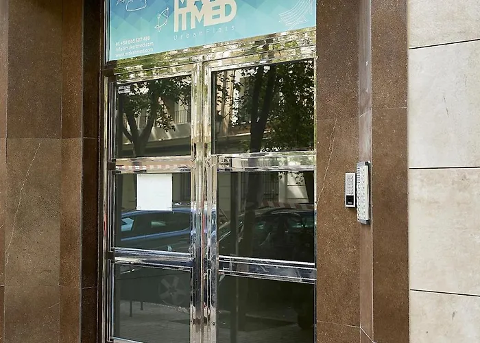 Apartamento Artes 3- Private Sunny Terrace & 2 Baths *