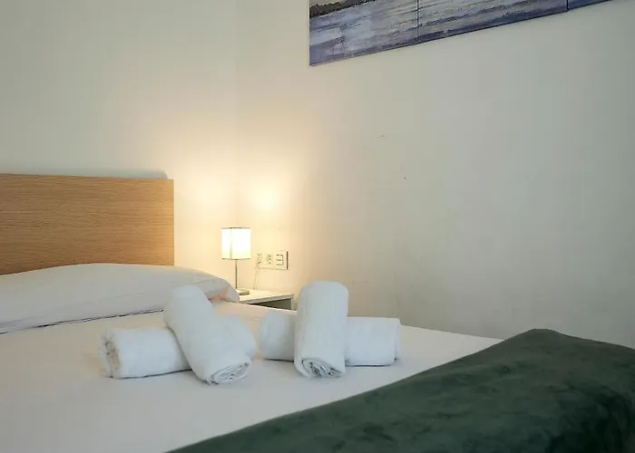 Artes 8 - 2 Double & 2 Baths *