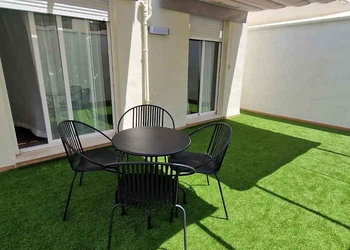 Artes 3- Private Sunny Terrace & 2 Baths Apartamento