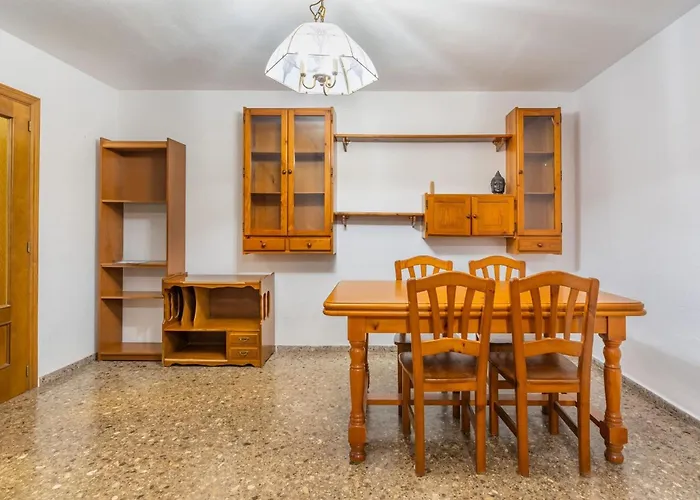 Invalencia - Yecla Flat 4 Bdrm & 2 Wc With Terrace *