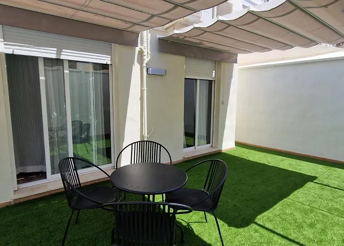 Artes 3- Private Sunny Terrace & 2 Baths Apartamento