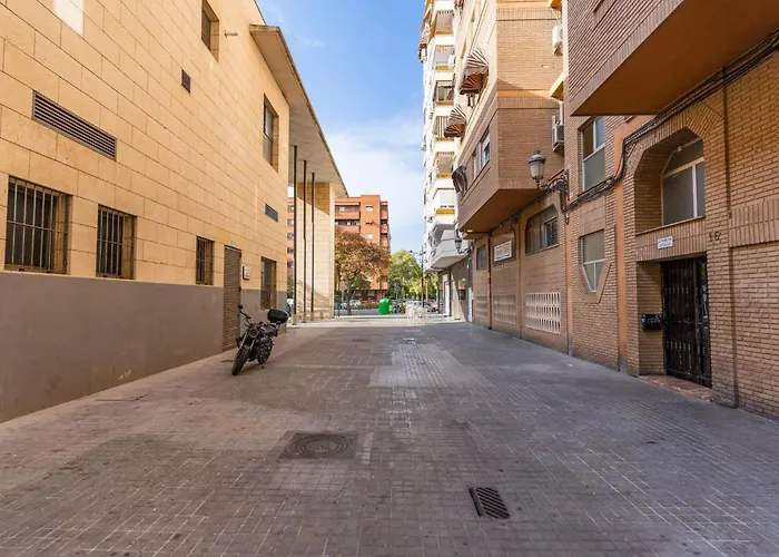 Invalencia - Yecla Flat 4 Bdrm & 2 Wc With Terrace * 발렌시아