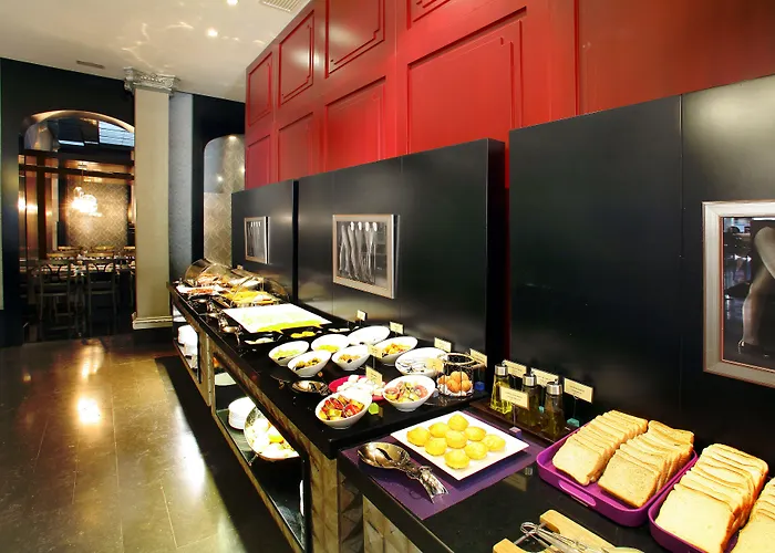 Vincci Palace Hotel 4*