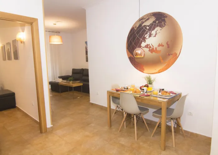 Living - Merced Apartman