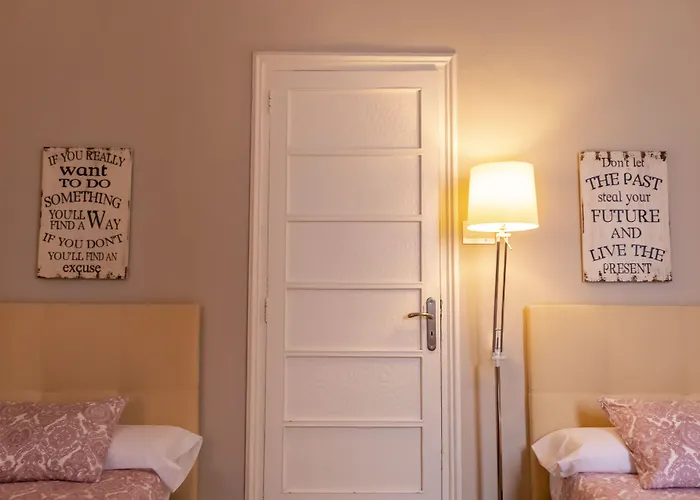 Hi Canovas Szálloda