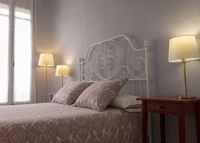 Szálloda Hi Canovas