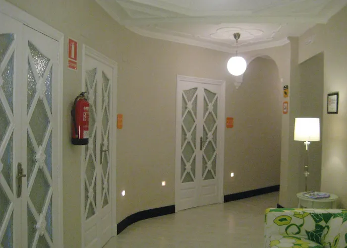 Szálloda Hi Canovas Valencia