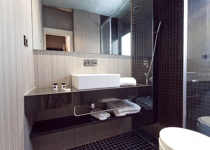 Cosy Embajador 2* فالنسيا