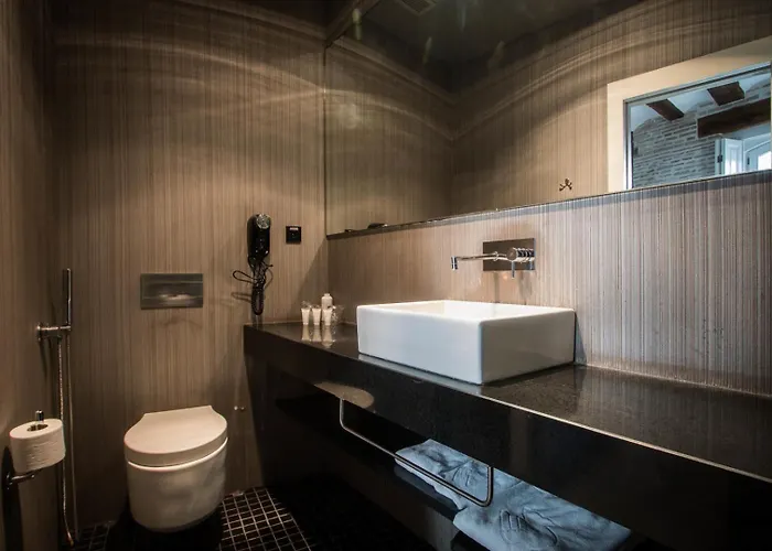 Gasthof Cosy Embajador 2*