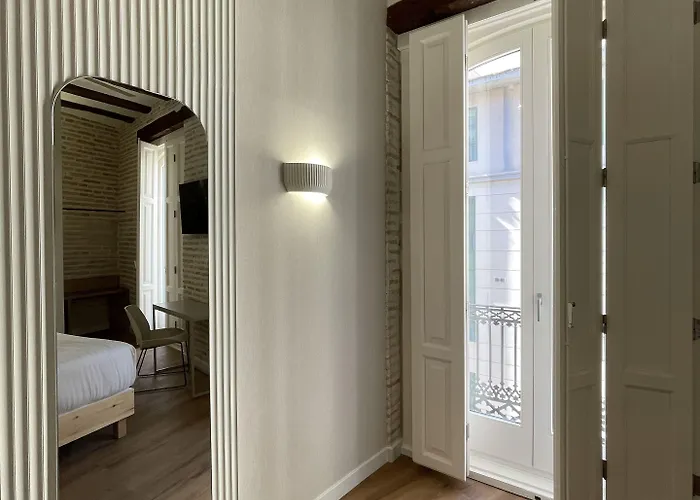 Cosy Embajador بيت ضيافة 2*