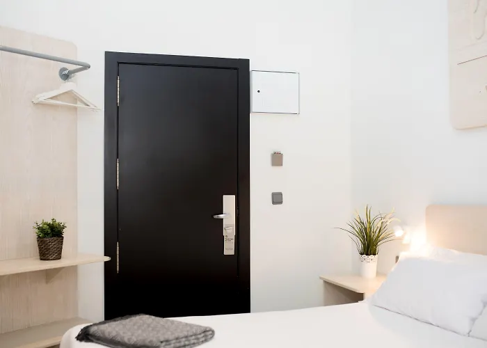 Mate Oliveira - Centre, 3*