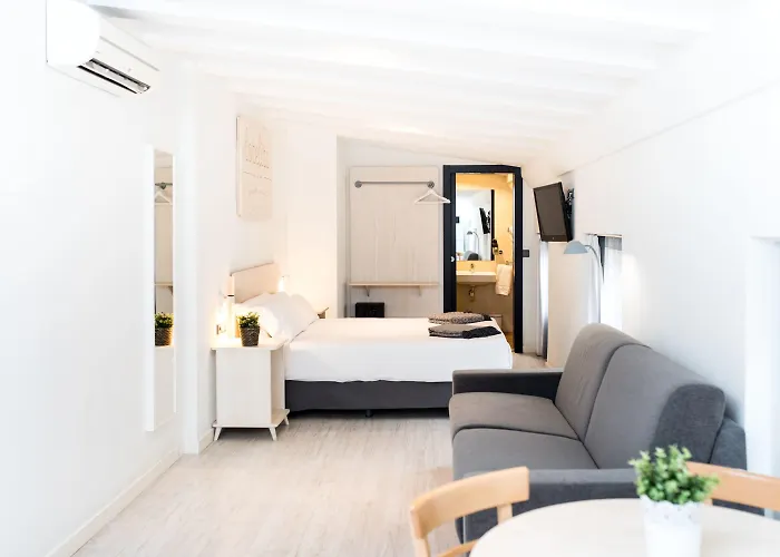 Mate Oliveira - Centre, Valencia