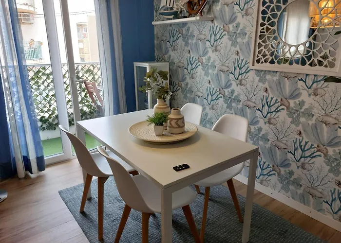 Náutico Junto A La Playa Malvarrosa * Valencia