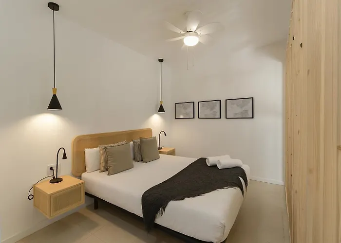 아파트 Florit Flats - The Pitiusas *