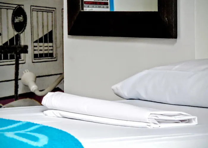 Youth By Feetup Hostel *