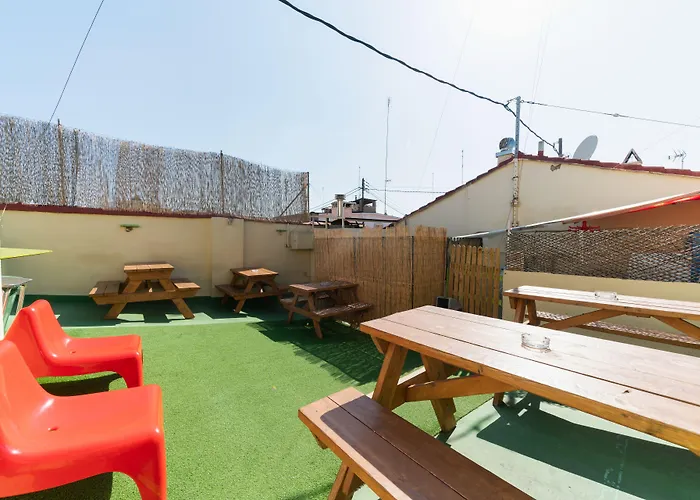 Red Nest Hostel Βαλένθια