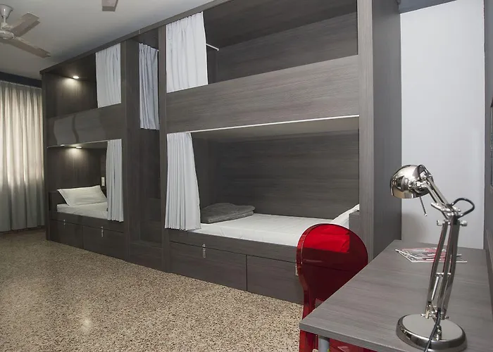 Quart Youth & Hostal