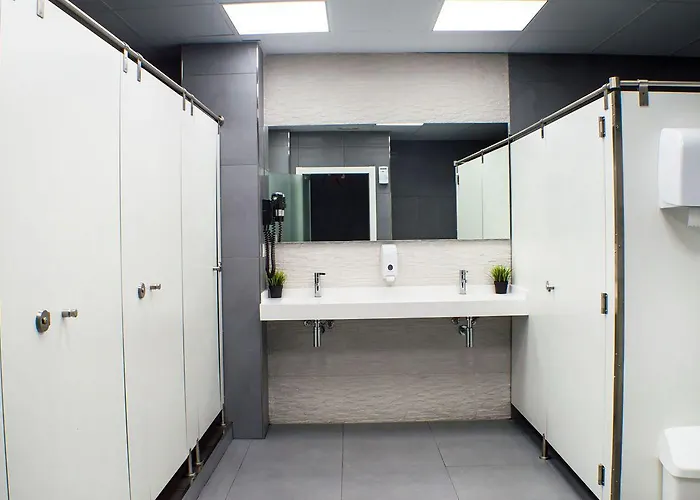 Quart Youth & * فالنسيا