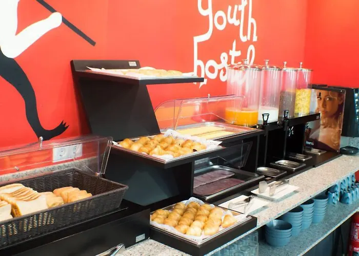 Hostal Quart Youth & *