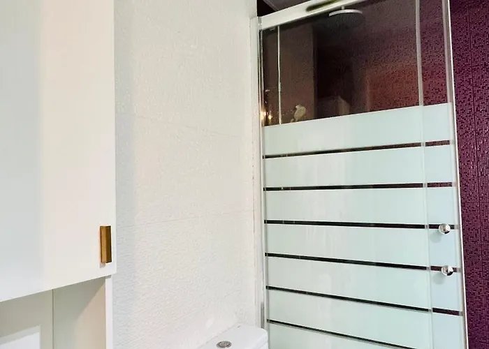 Ubicacion Ideal, Entre La Playa Y El Centro Ciudad