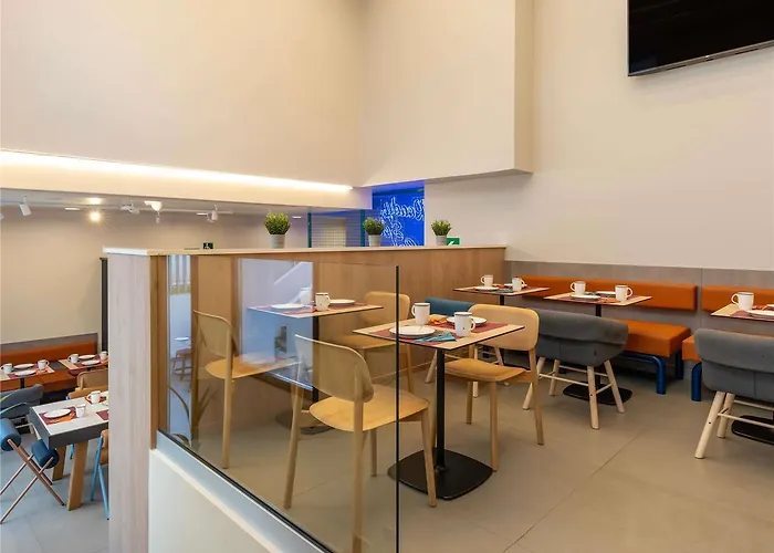 فندق Ibis Budget Centro Puerto