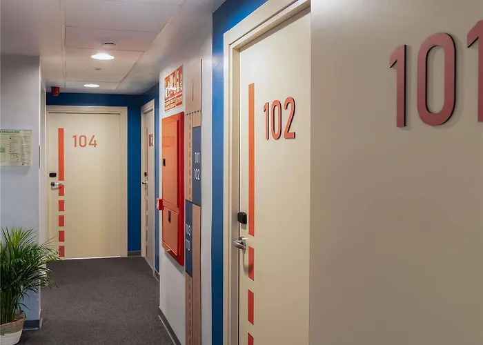 Ibis Budget Centro Puerto * فالنسيا