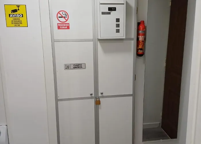 Loft Con Balcon Cercano Al Centro De شقة *