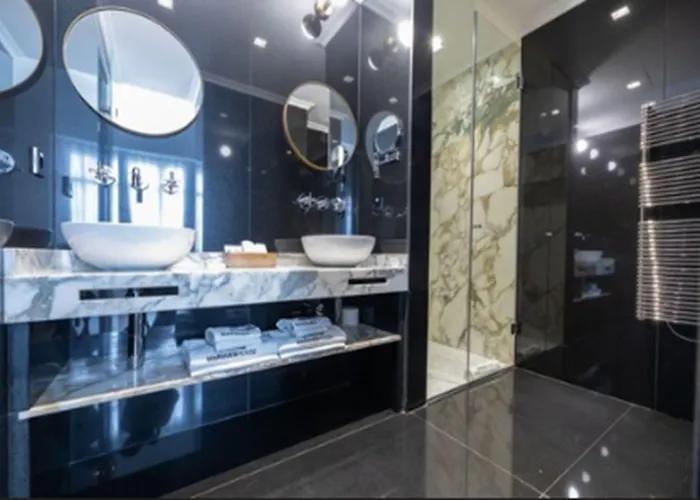 Myr Marques House Hotel