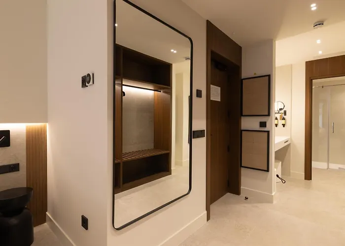 Moontels Colon * Valence