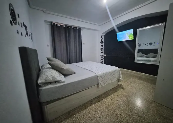 Δωμάτια σε οικογενειακή κατοικία Democracia Delux *