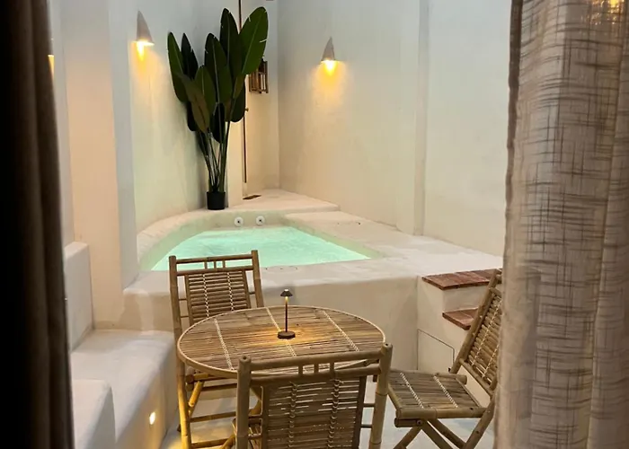 Acogedor Frente A Plaza De La Iglesia * Βαλένθια