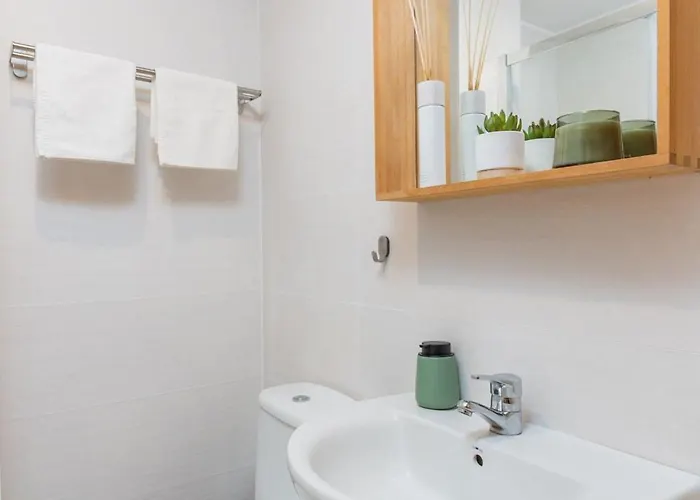 Invalencia - Negrito Plaza Center *