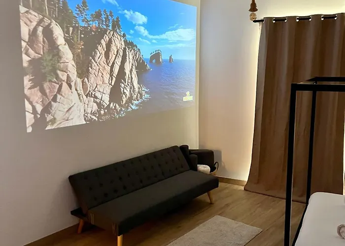 Διαμέρισμα Acogedor Frente A Plaza De La Iglesia *