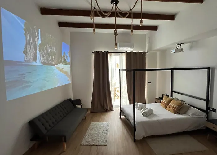 Acogedor Frente A Plaza De La Iglesia شقة