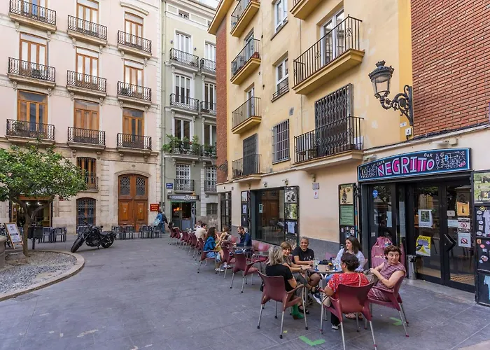 아파트 Invalencia Negrito Flat 3 Bdrm & 2 Wc Center 발렌시아