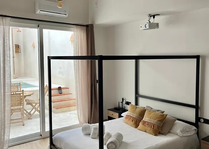 Acogedor Frente A Plaza De La Iglesia