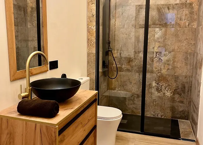 Acogedor Frente A Plaza De La Iglesia * فالنسيا