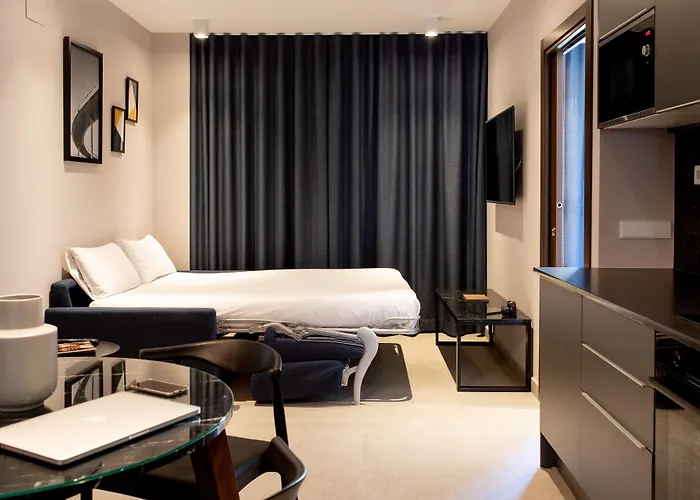 Ramirez Flats Aparthotel 4*