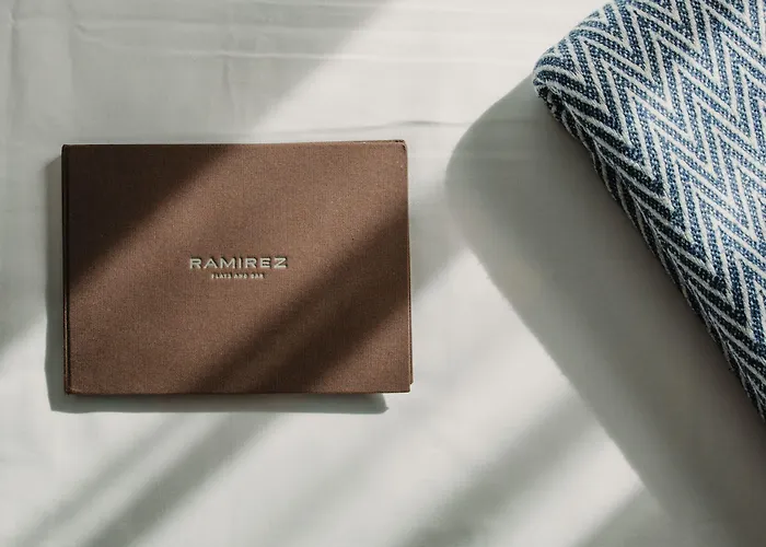 Ξενοδοχείο με διαμερίσματα Ramirez Flats