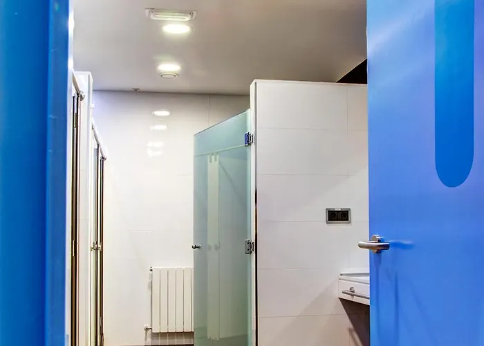 Urban Youth Hostel *