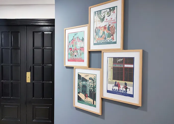 Flats Friends Plaza De La Reina بيت ضيافة فالنسيا