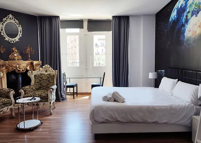 Flats Friends Plaza De La Reina Βαλένθια