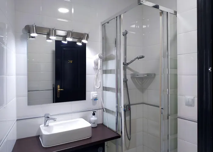 Flats Friends Plaza De La Reina بيت ضيافة