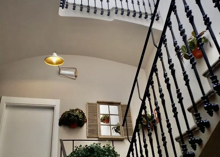 Bird House Bed & Breakfast