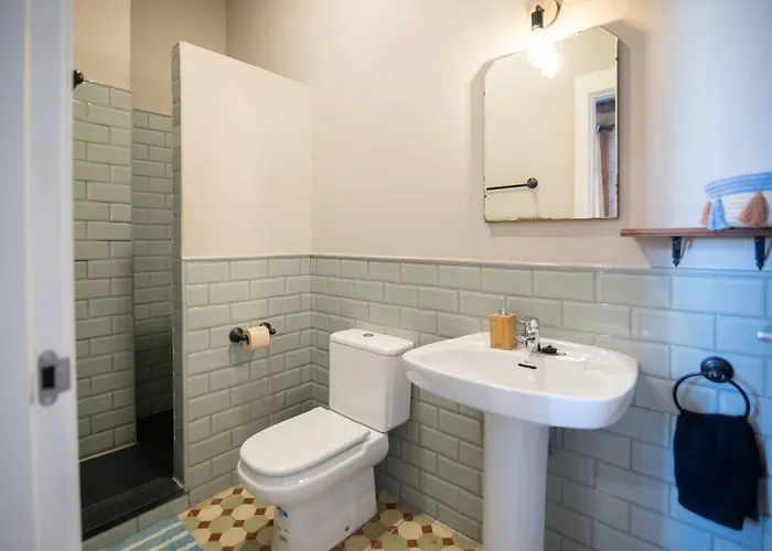 Bed & Breakfast Bird House